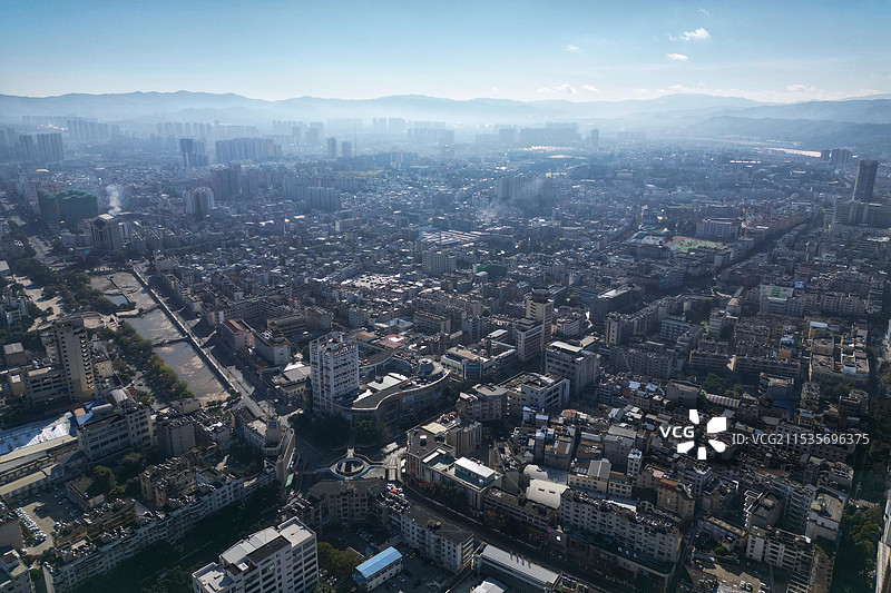 楚雄鹿城路航拍图片素材