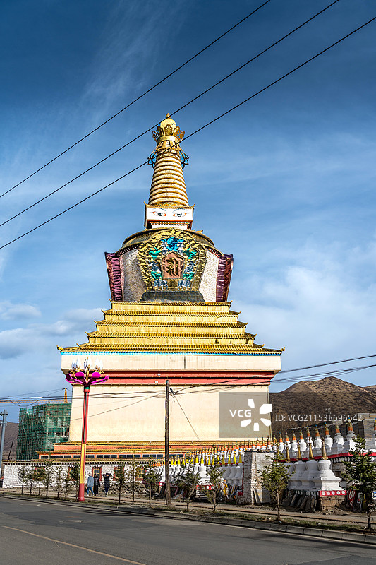 班玛县大佛塔图片素材