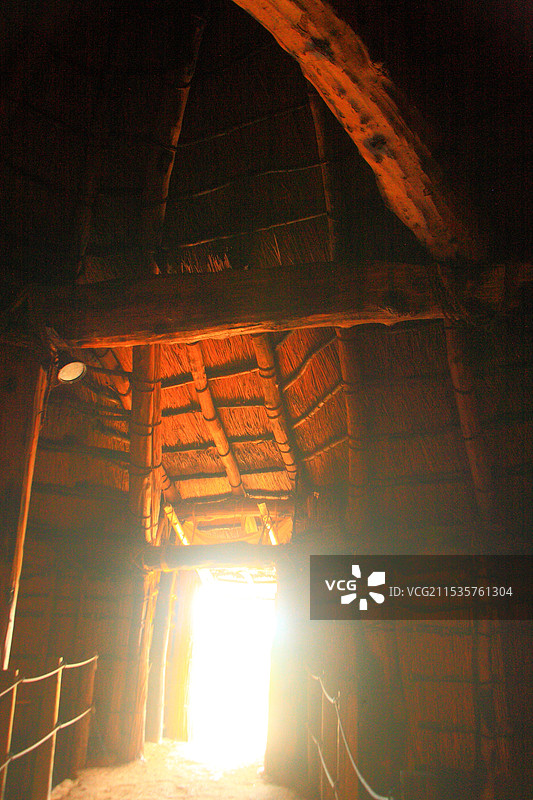 三内丸山遗址 大型坑道建筑内部 国家级特别历史遗址图片素材