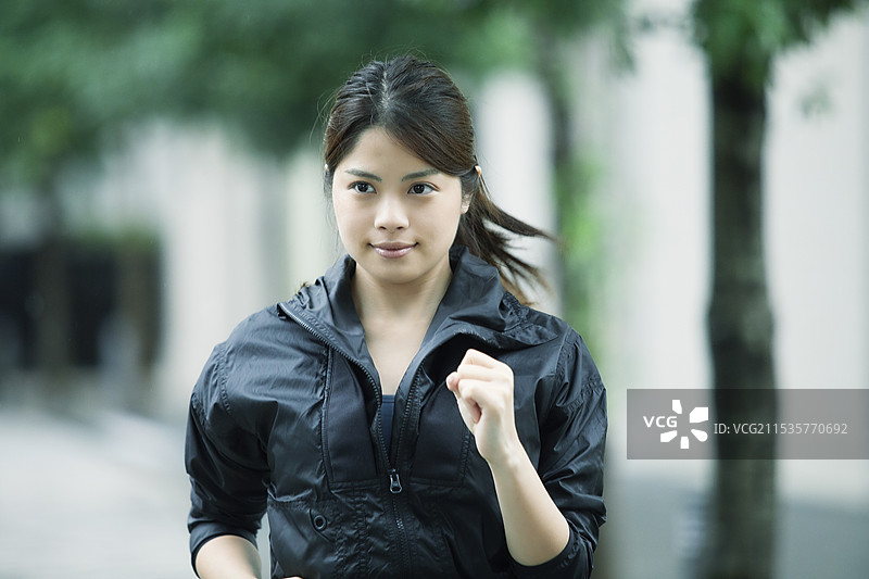 奔跑的女人图片素材