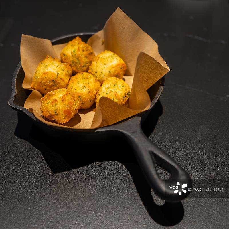 海苔鳕鱼球图片素材