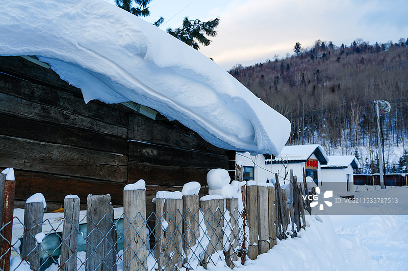 二浪河新雪乡村落图片素材