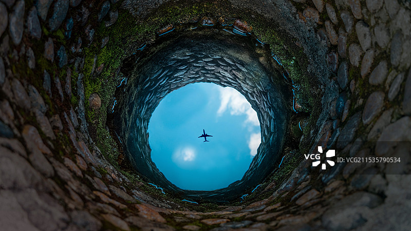 坐井观天图片素材