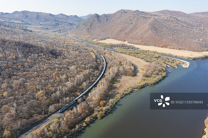 北京-佳木斯K349次行驶在绥佳线绿潭-晨明区间图片素材