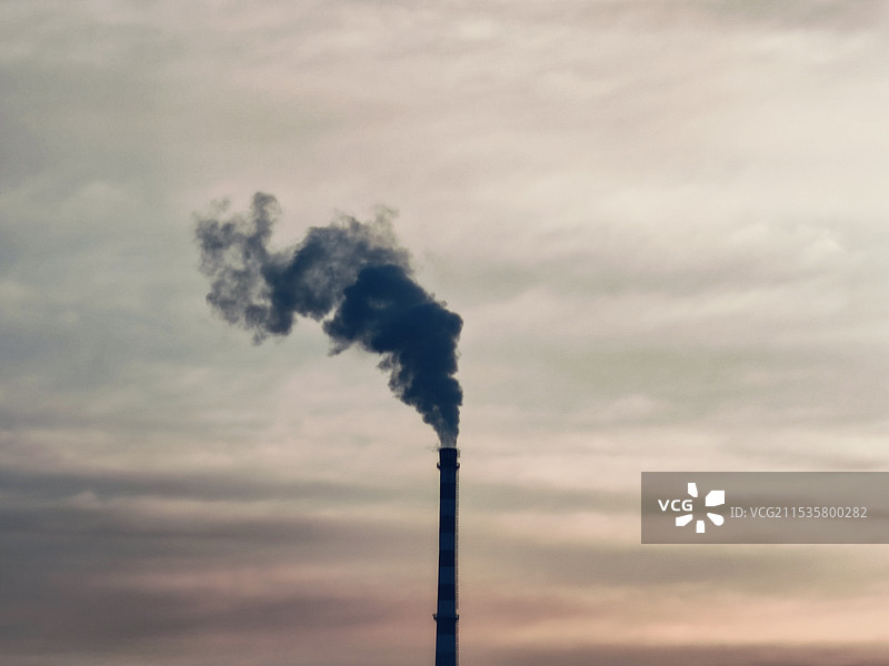 工厂的烟囱图片素材