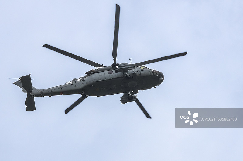 珠海航展直升机飞行表演图片素材