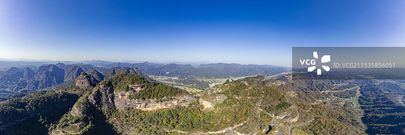 安徽黄山休宁县齐云山丹霞地貌风光全景航拍图片素材