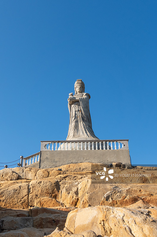 福州长乐十七孔王母礁妈祖石像图片素材