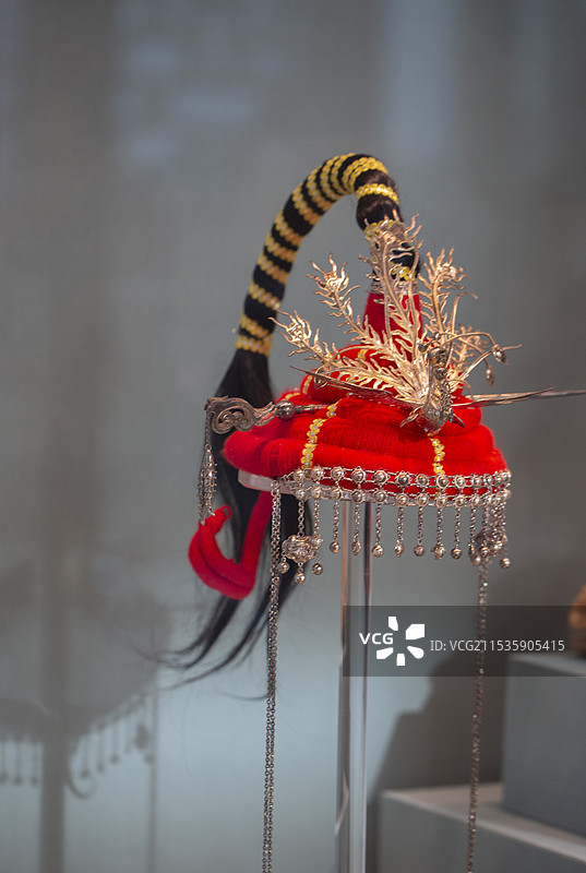 非遗畲族凤冠服饰图片素材