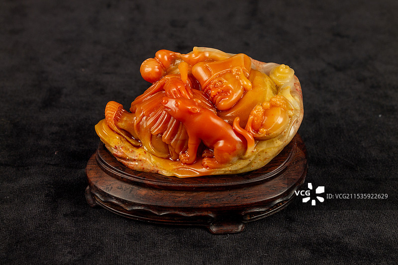 福州寿山石善伯石《济公》摆件图片素材