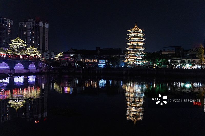 四川德阳罗江区文峰双塔夜景及凯江图片素材