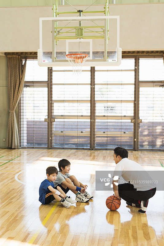 儿童篮球图片素材