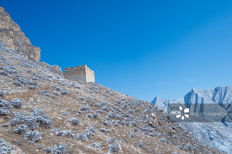 雪落长城烽火台图片素材