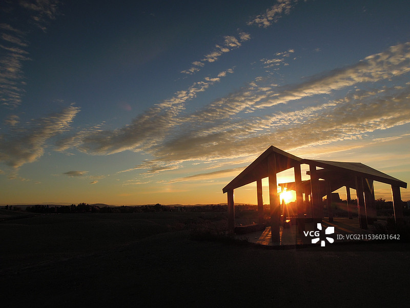 新疆日落图片素材