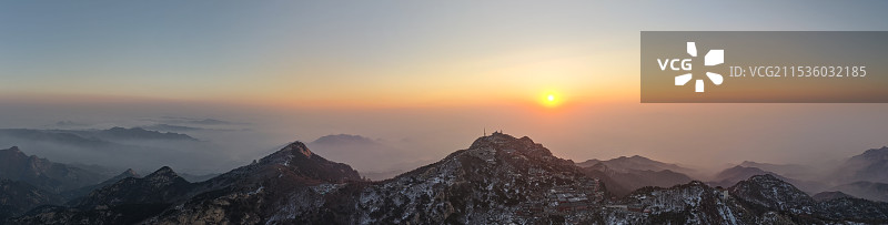 泰安泰山山顶风景图片素材