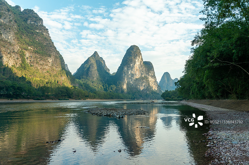 阳朔周边和漓江12月初冬的山水景色图片素材