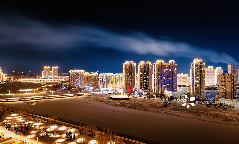 雪都尚志城市夜景图片素材