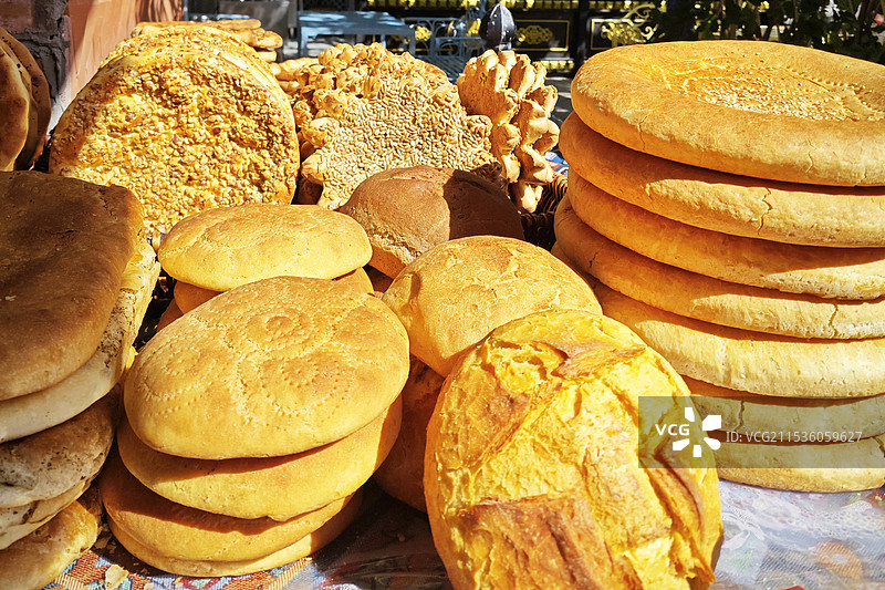 新疆美食烤馕辣子鸡图片素材