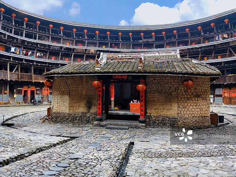 福建南靖裕昌楼   土楼中的奇楼,东歪西斜裕昌楼图片素材