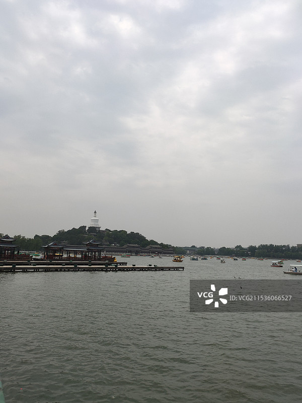 北京北海公园 白塔图片素材