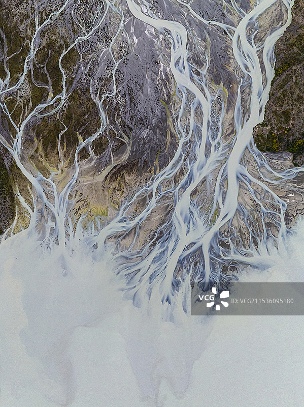 西藏昌都来古冰川的辫状水系图片素材