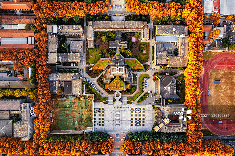 西安交大兴庆校区秋景鸟瞰图片素材