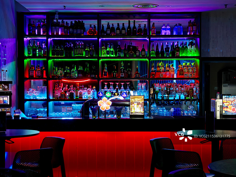 波德申海上大红花度假村顶楼酒吧图片素材