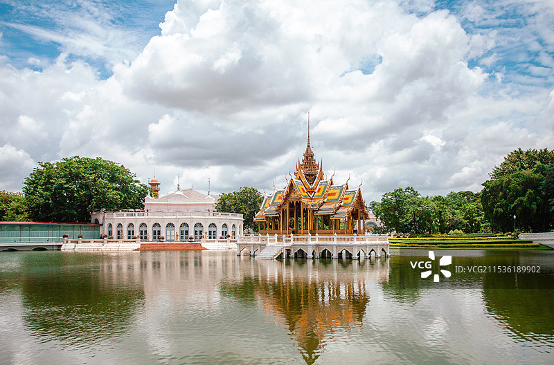 泰国大城邦芭茵夏宫建筑景观，Bang Pa In Summer Palace图片素材