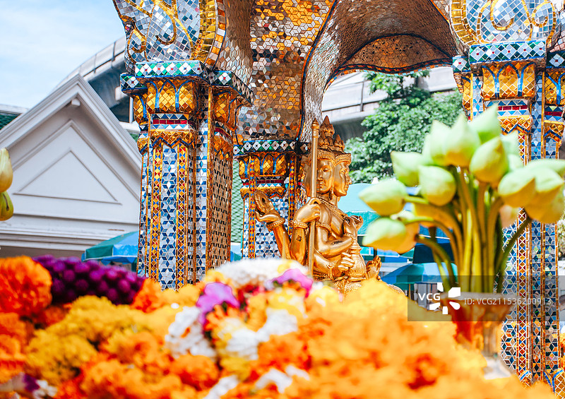 泰国曼谷暹罗广场区，四面佛图片素材