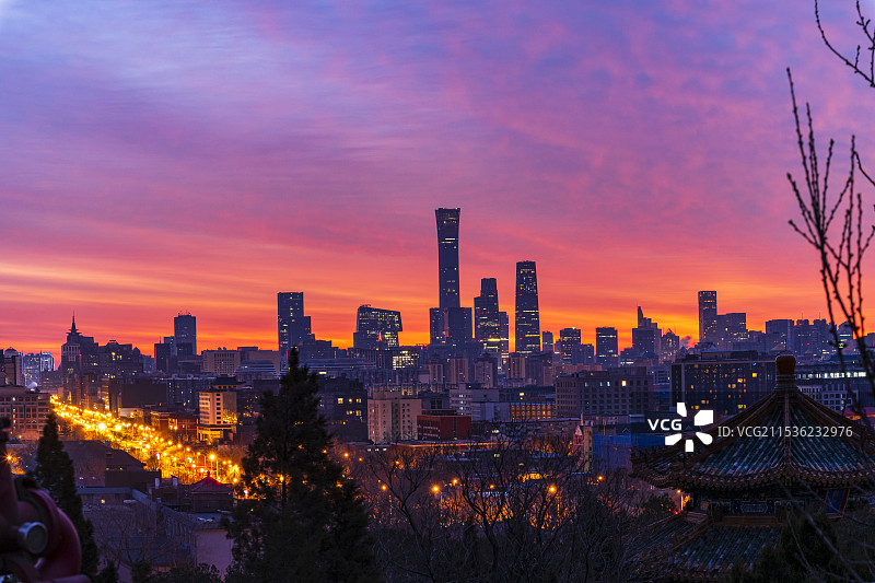 北京市东城区高视角瞰京城天际线之CBD日出朝霞风光图片素材