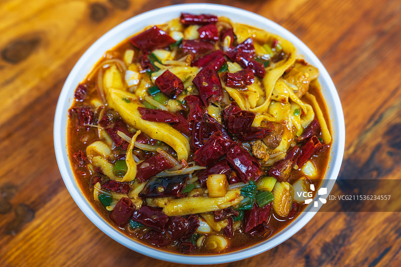 河南，郑州市，登封市，炒刀削面，椒炒刀削，第一刀削面，登封特色美食，面条劲道弹牙，手工制作，味道浓郁图片素材