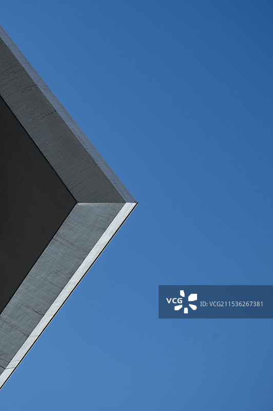 极简三角构图图片素材