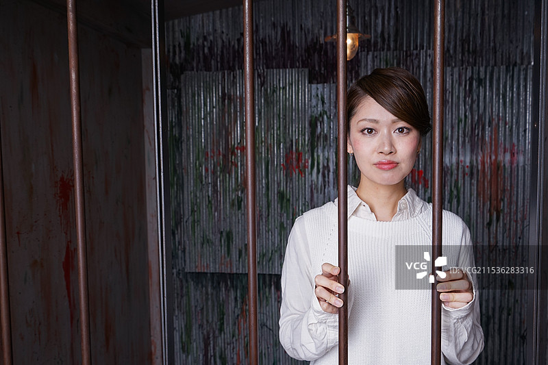 被逮捕的女性图片素材