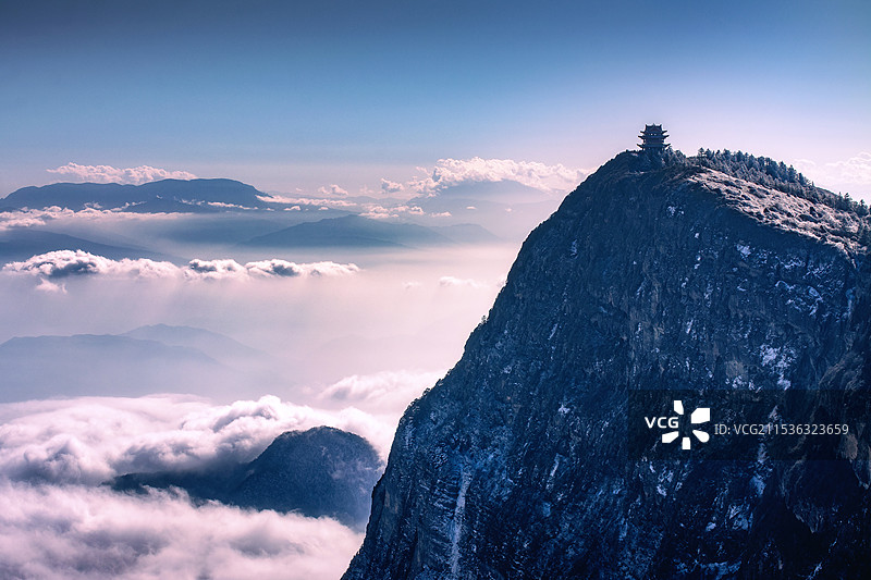 峨眉之巅图片素材