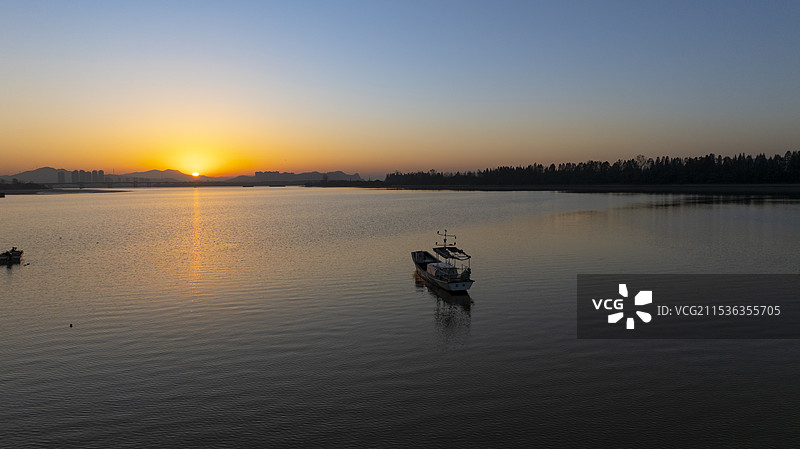 杭州西湖区钱塘江双浦五丰岛清晨风光图片素材