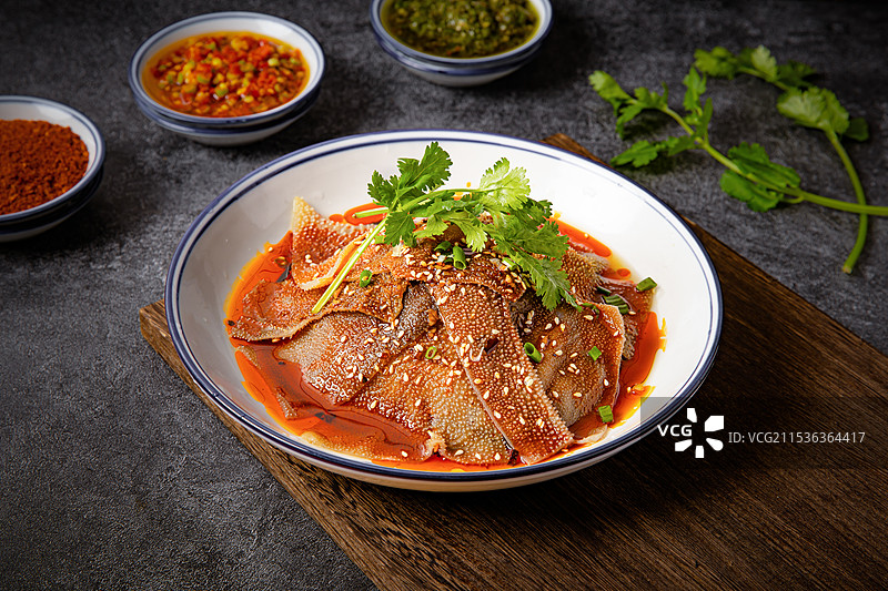 香辣凉拌毛肚图片素材