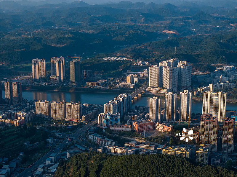 四川省绵阳市盐亭县云溪镇航拍图片图片素材