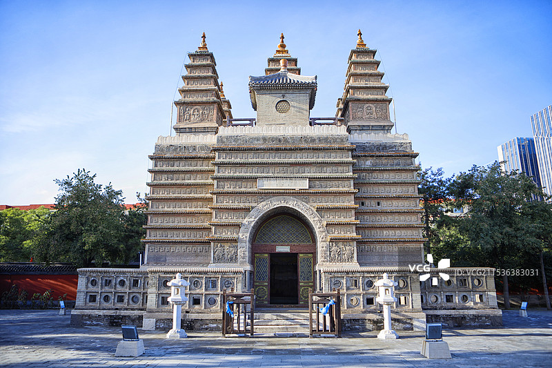 内蒙古呼和浩特金刚座舍利宝塔五塔寺图片素材