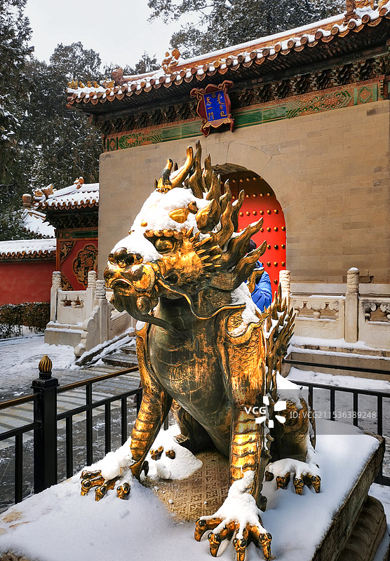 故宫御花园天一门铜造像獬豸图片素材