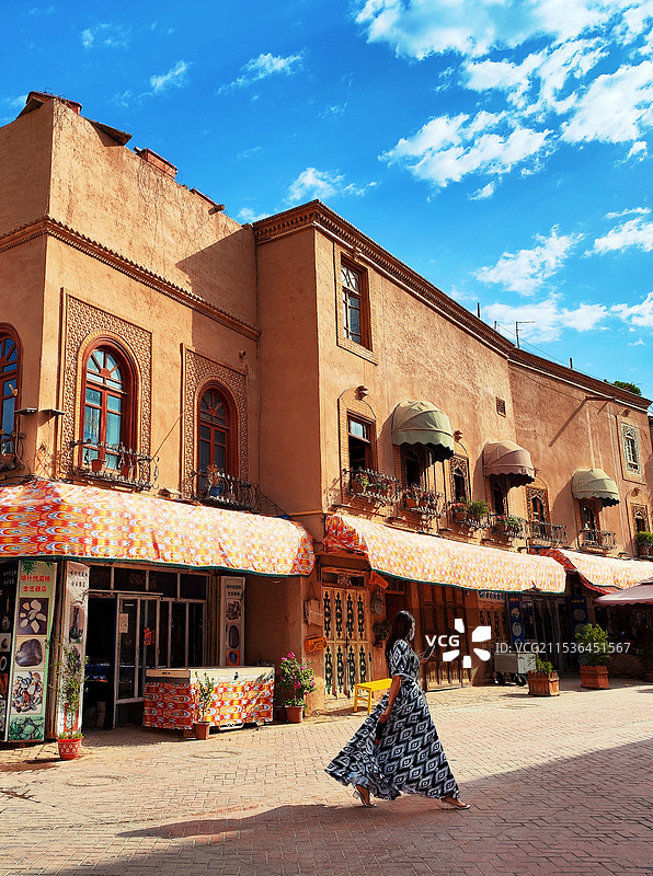 晴天下的喀什古城街道图片素材