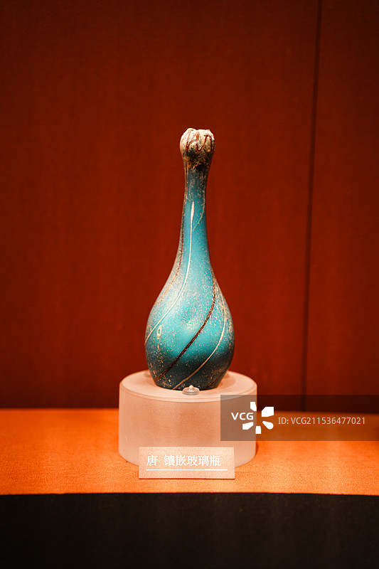 博物馆展品唐代镶嵌玻璃瓶图片素材
