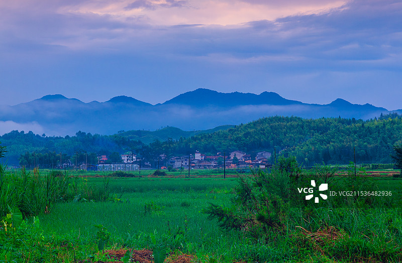 和平古镇之晨图片素材