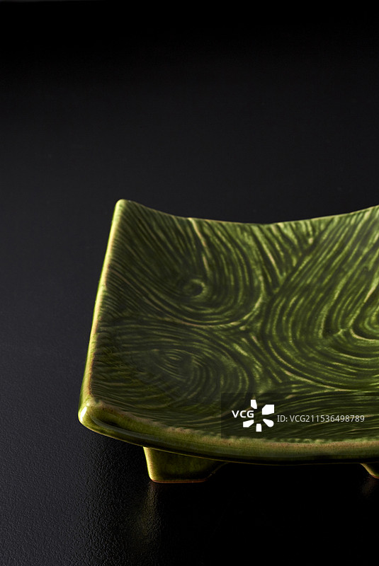 日本餐具 - 黑色背景 - 留白 - 日本风格图片素材