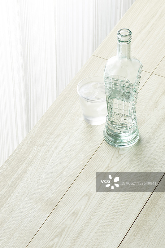 简单的房间 - 水瓶图片素材