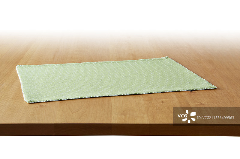 木桌和午餐垫图片素材