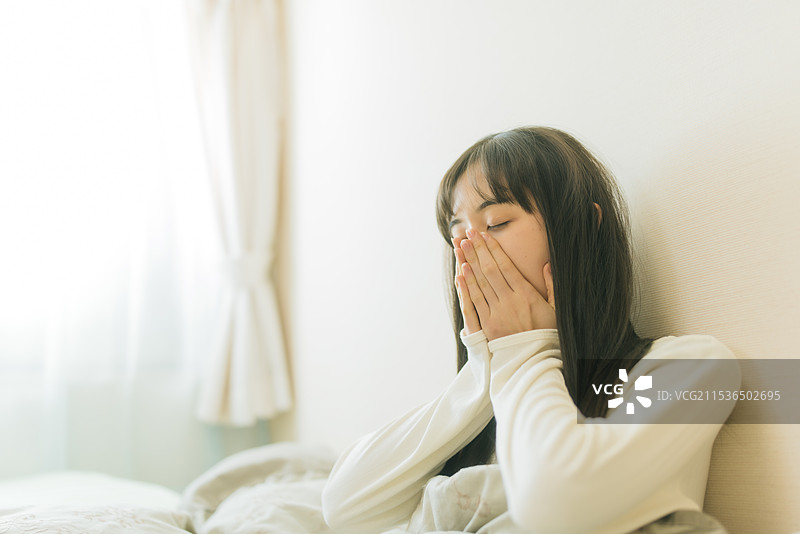 睡觉的女孩图片素材