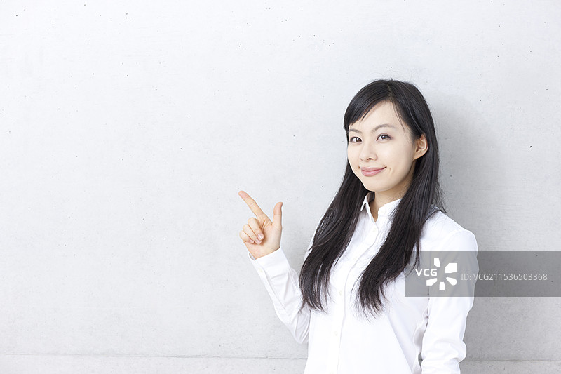 指着的女人图片素材