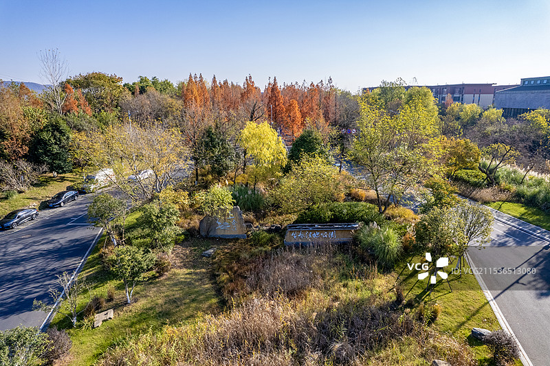 航拍南京市江宁区上秦淮生态湿地公园图片素材
