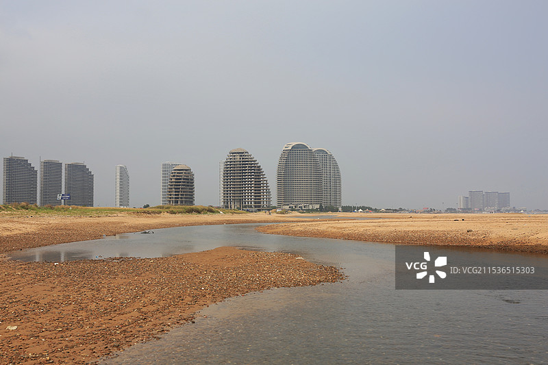 葫芦岛止锚湾的海景房图片素材