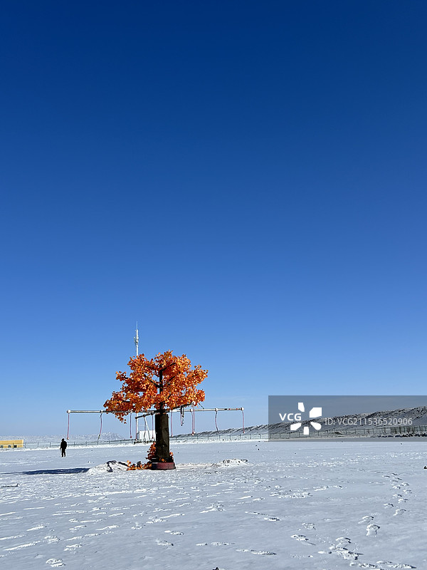 赛里木湖冬季雪景图片素材